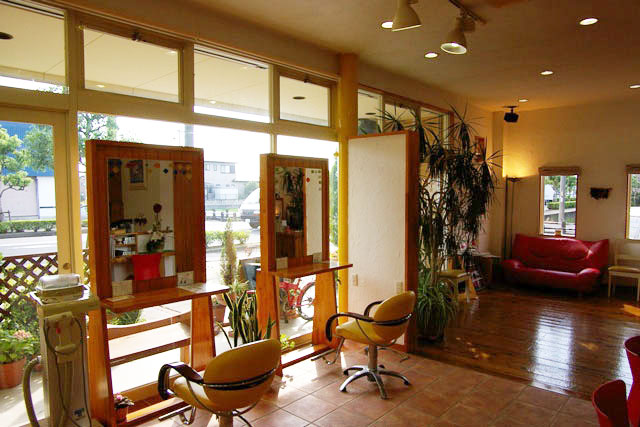 DIY好きなオーナーの美容院