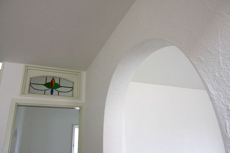 タイルデッキのあるかわいい家