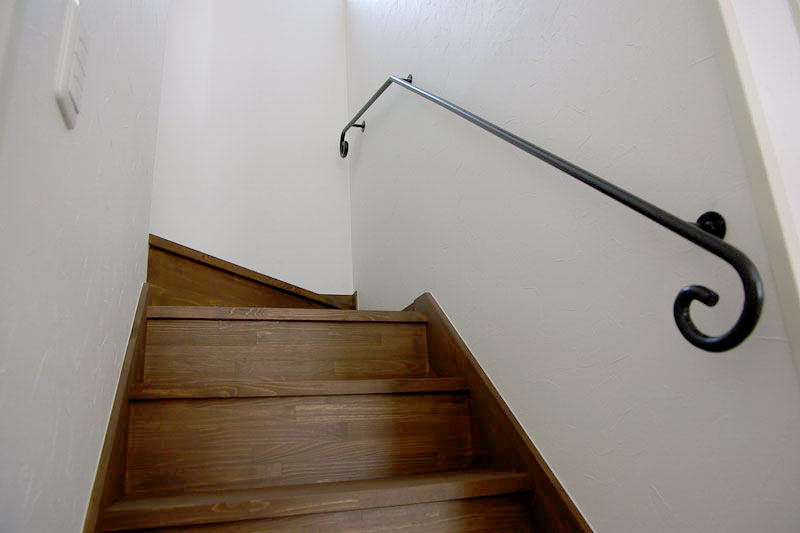 タイルデッキのあるかわいい家