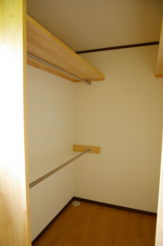 DIYで漆喰を塗った家