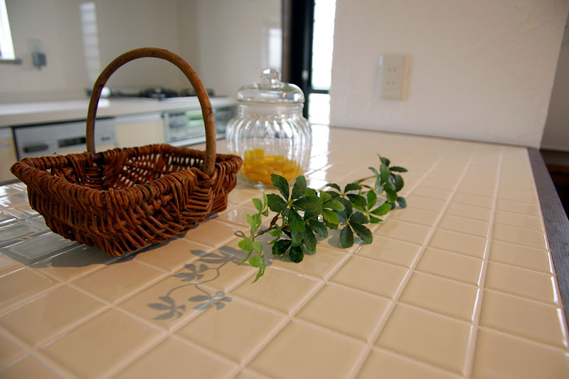 DIYで漆喰を塗った家