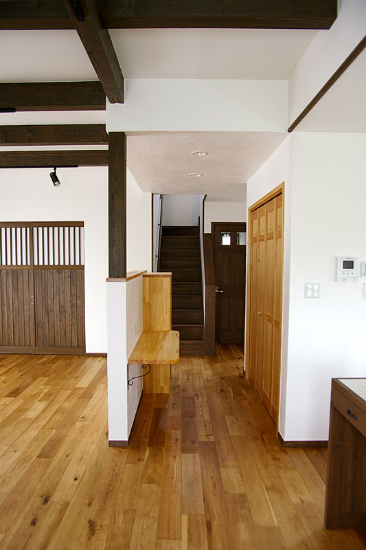 DIYで漆喰を塗った家