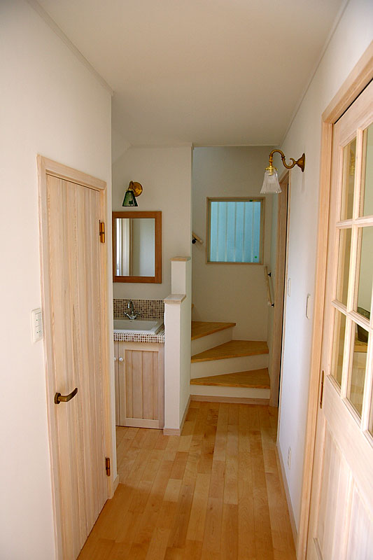 ロフト収納のあるコンパクトハウス