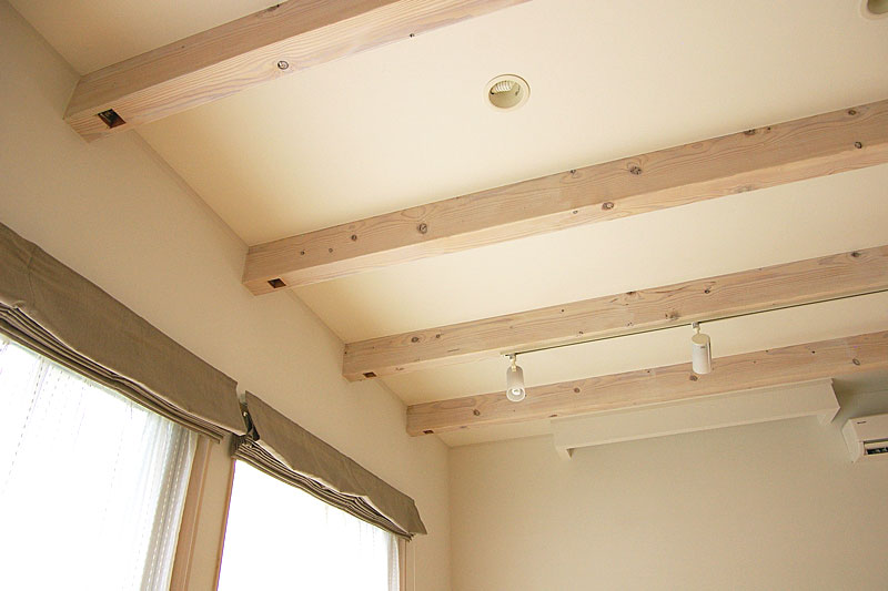 ロフト収納のあるコンパクトハウス