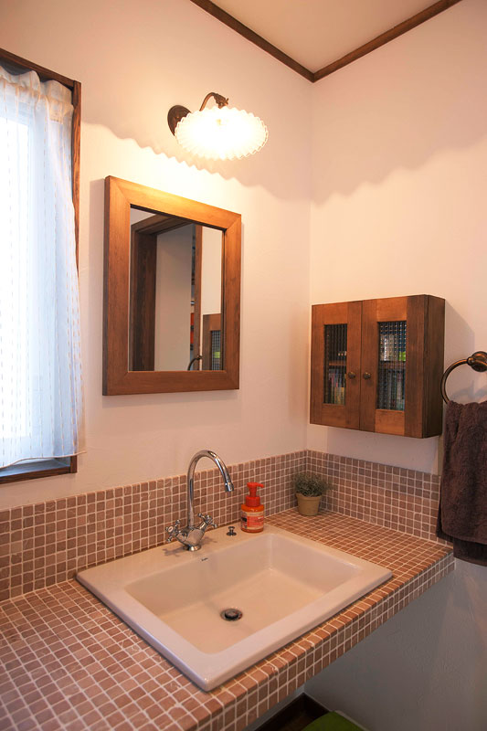 素材にこだわる大人ナチュラルな家