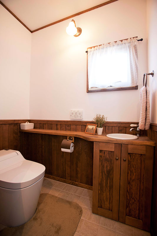 素材にこだわる大人ナチュラルな家