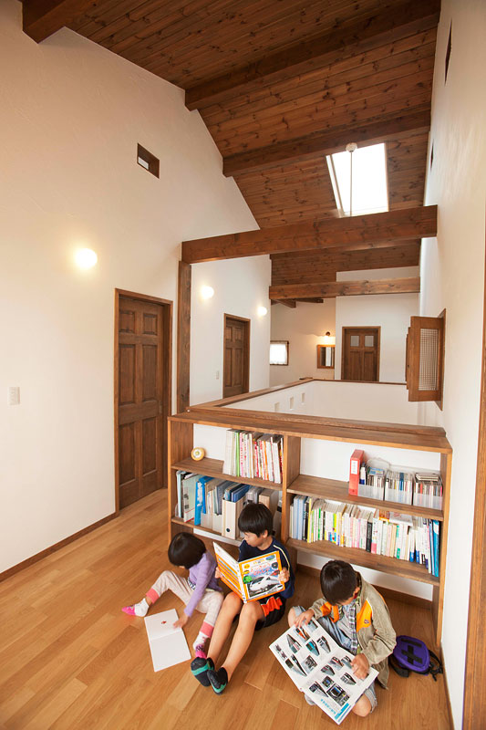 素材にこだわる大人ナチュラルな家