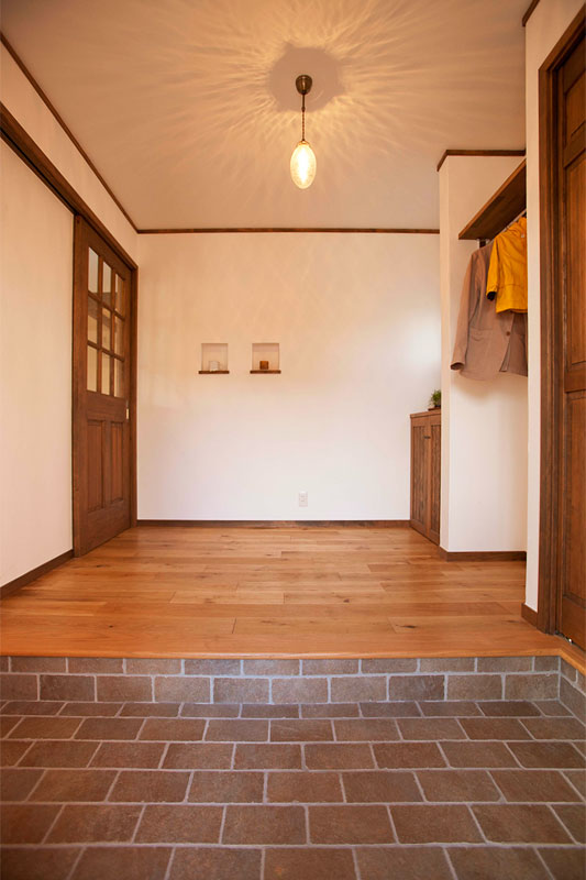 素材にこだわる大人ナチュラルな家