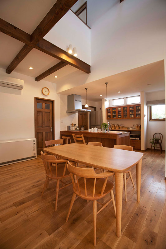 素材にこだわる大人ナチュラルな家