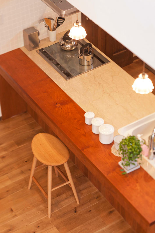 素材にこだわる大人ナチュラルな家