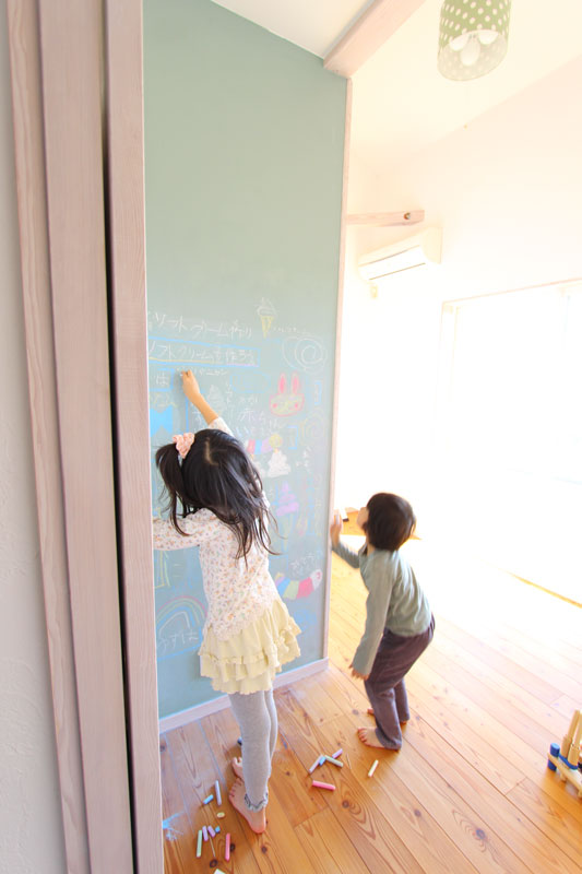 子供が伸び伸びと育つ家