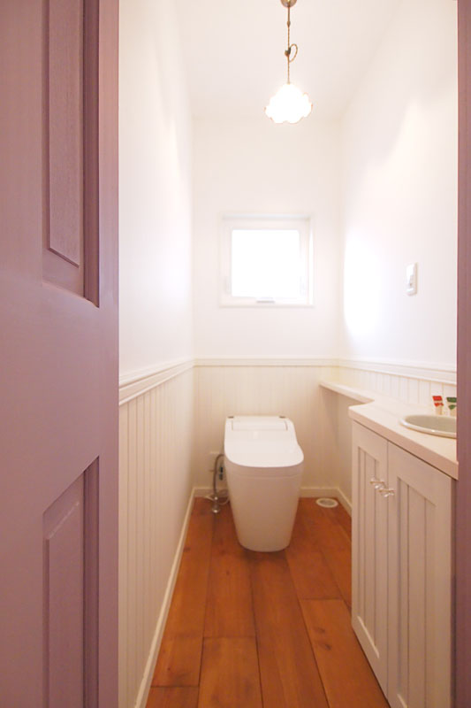 カフェスタイルのキッチンのある家