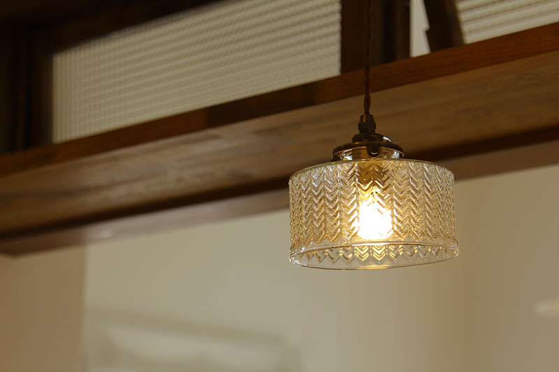 カフェスタイルのキッチンのある家