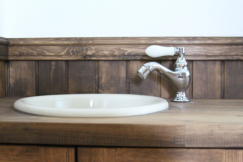 夫婦と猫がのんびり暮らす家