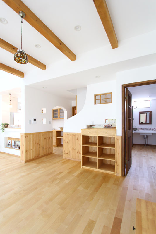 登り棒と雲梯のある家