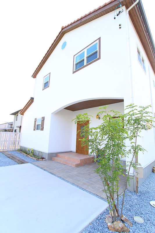 登り棒と雲梯のある家