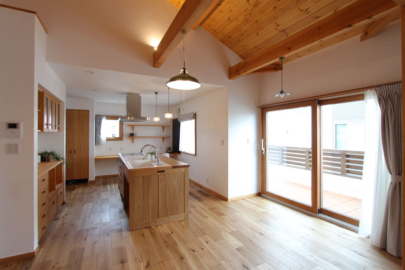 2階LDKの住み心地の良い家