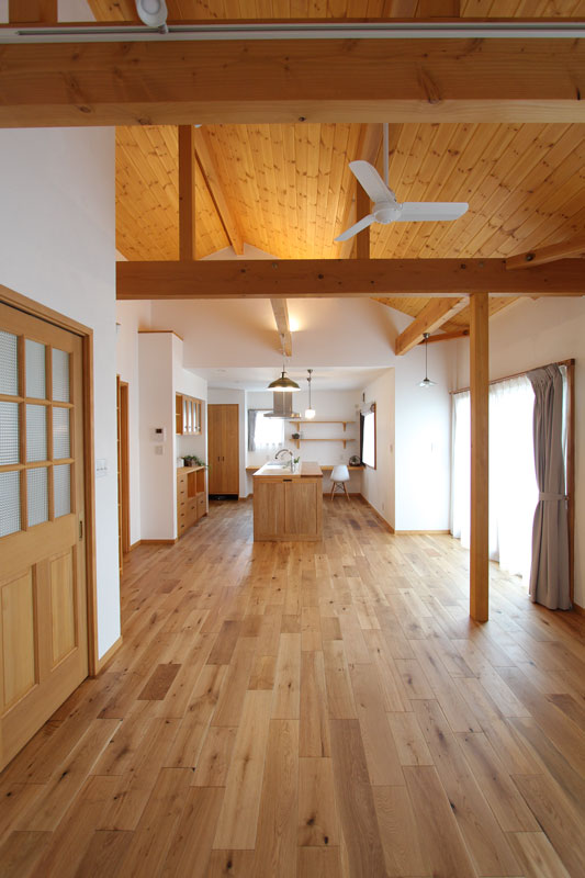 2階LDKの住み心地の良い家