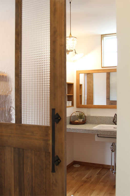 料理を楽しむ！木製キッチンのある家