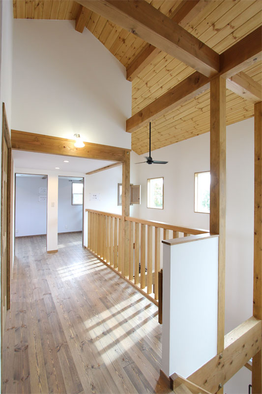 料理を楽しむ！木製キッチンのある家