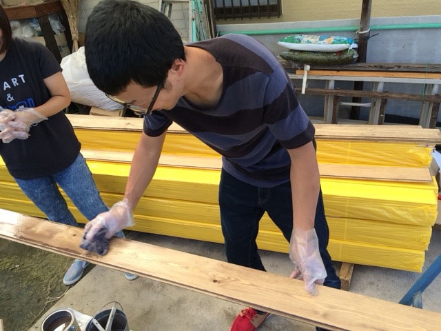 料理を楽しむ！木製キッチンのある家