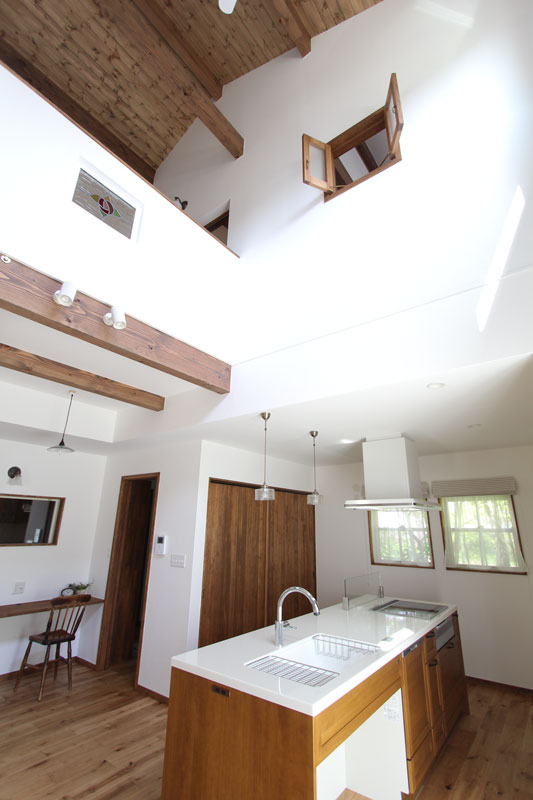 バイクガレージのある家