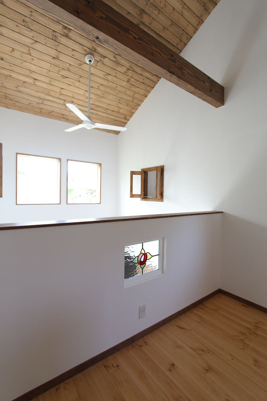 バイクガレージのある家