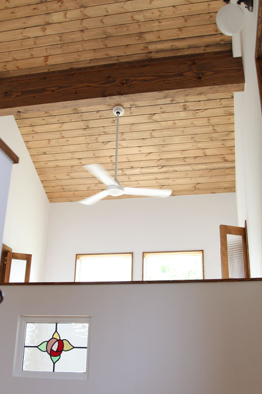 バイクガレージのある家