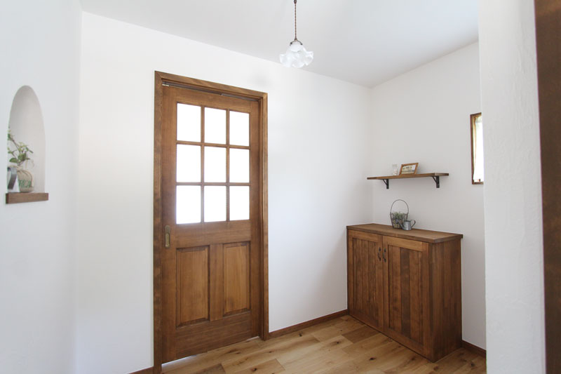 バイクガレージのある家