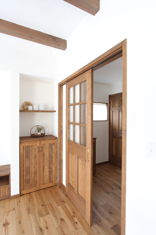 バイクガレージのある家