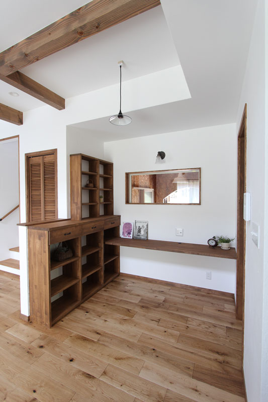 バイクガレージのある家