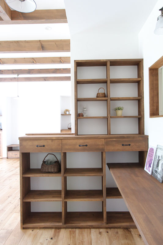 バイクガレージのある家