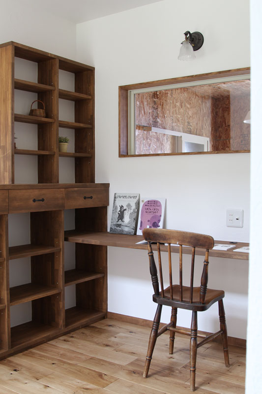 バイクガレージのある家