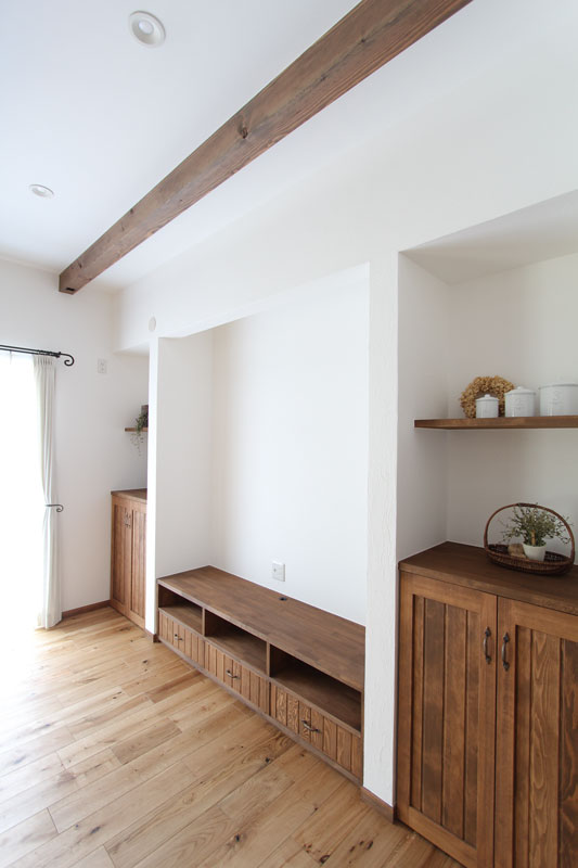 バイクガレージのある家