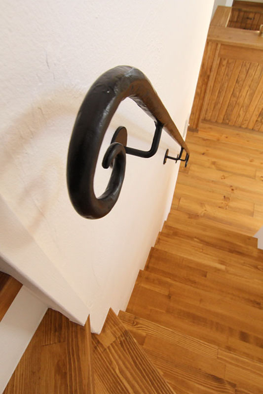 カフェキッチンのある真っ白な家