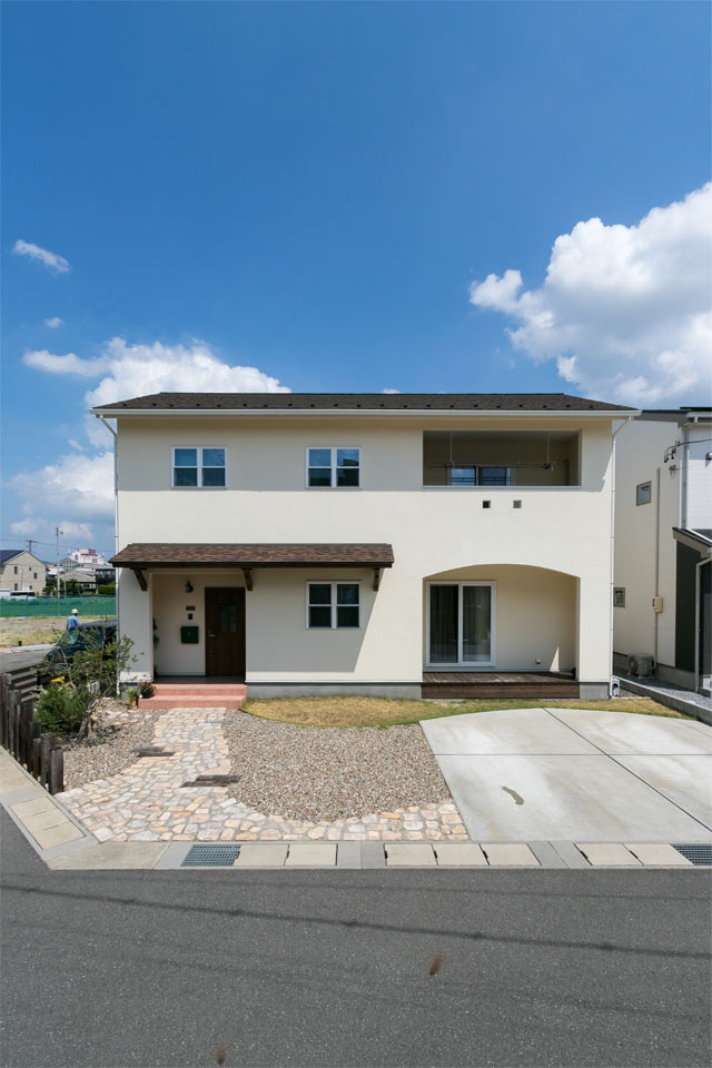 うんていとボルダリングのある家