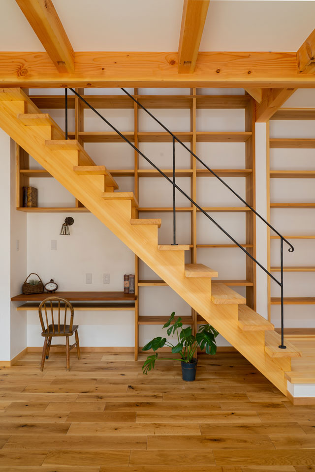 憧れの本棚のある家