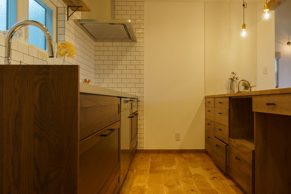 すべり台のある家