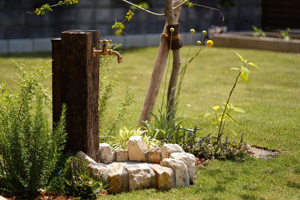 すべり台のある家