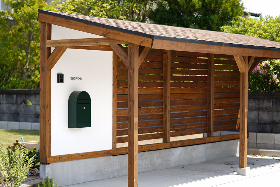 すべり台のある家