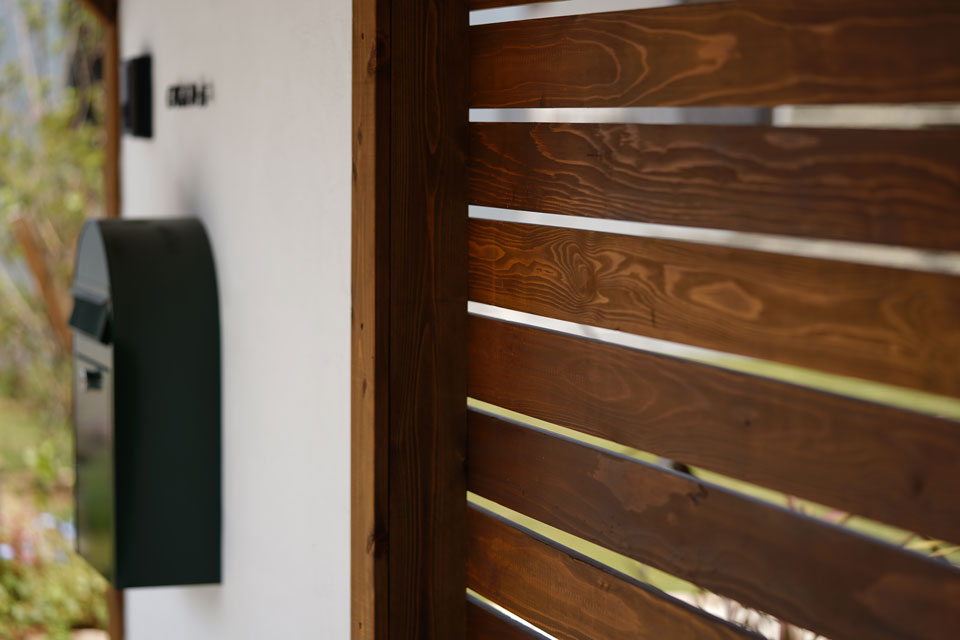 すべり台のある家