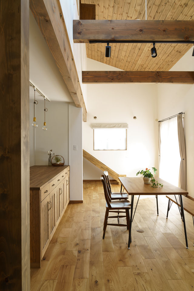 すべり台のある家