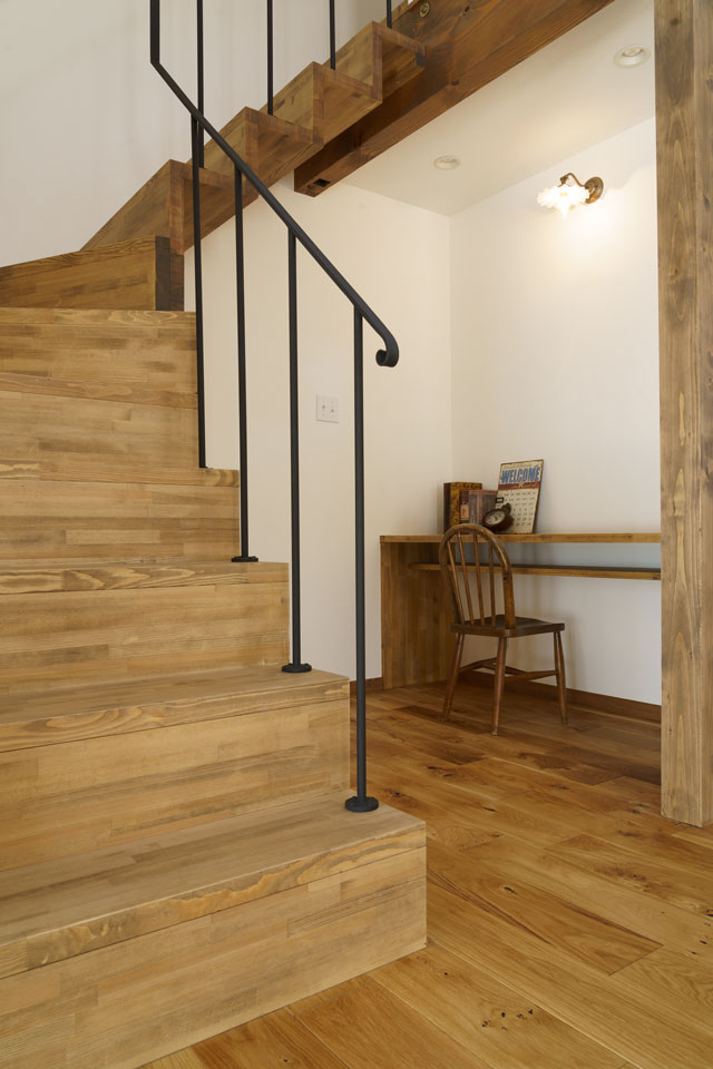 すべり台のある家