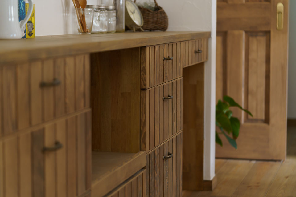 どんぐり屋根のある家