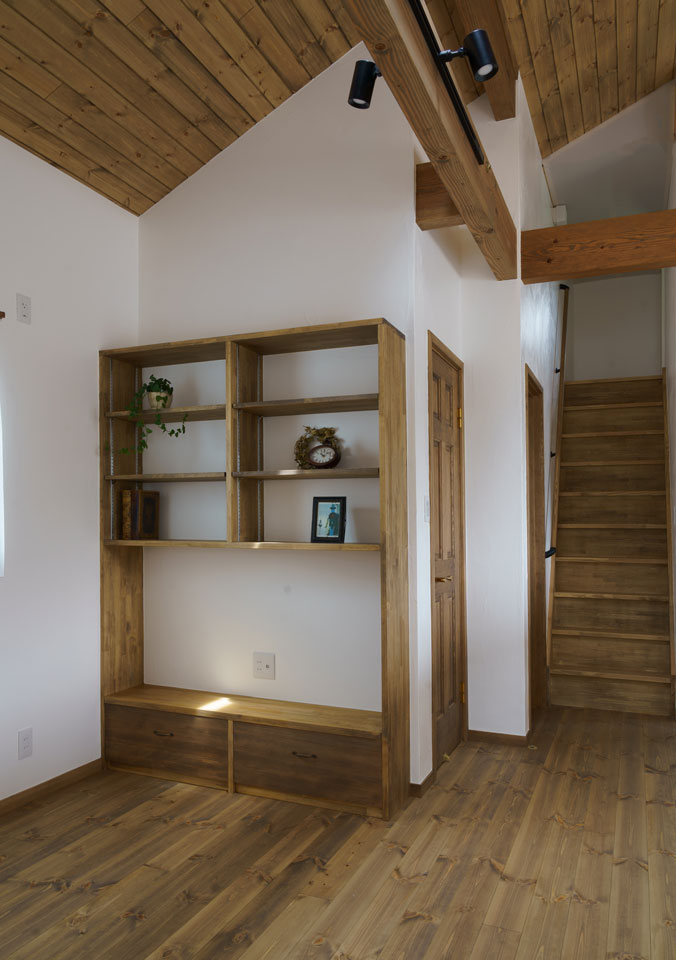 どんぐり屋根のある家