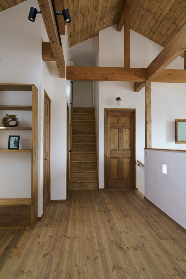 どんぐり屋根のある家