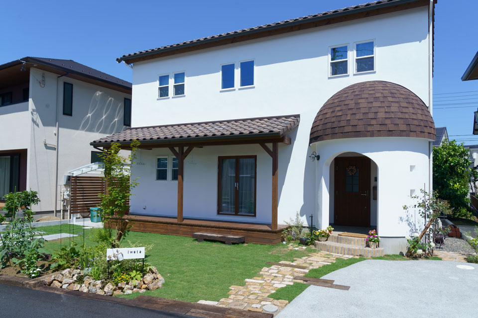 どんぐり屋根のある家