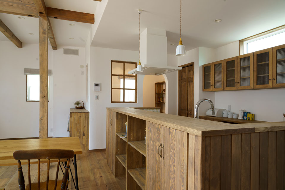 どんぐり屋根のある家