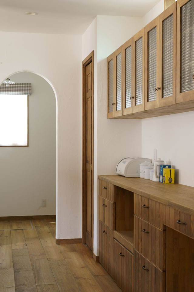 どんぐり屋根のある家