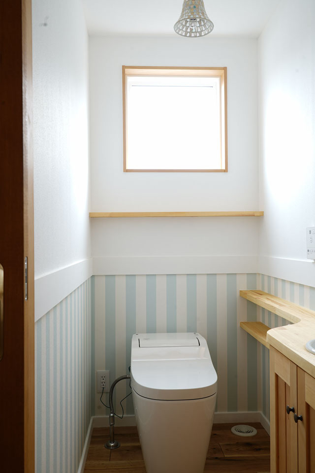 勾配天井の大空間LDKの家